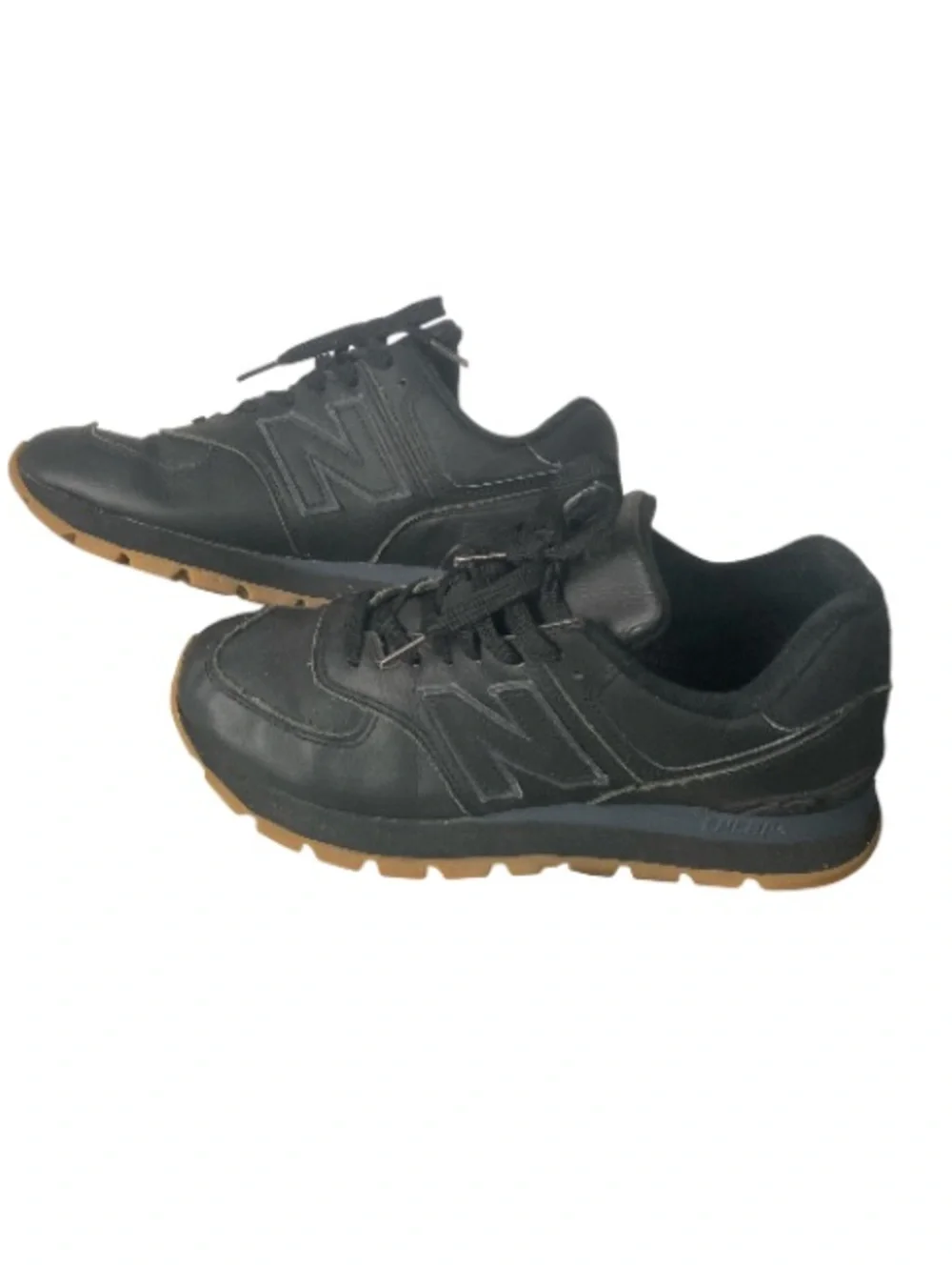 New Balance Men's Black & Gum Trail-Style Sneakers / 9.5